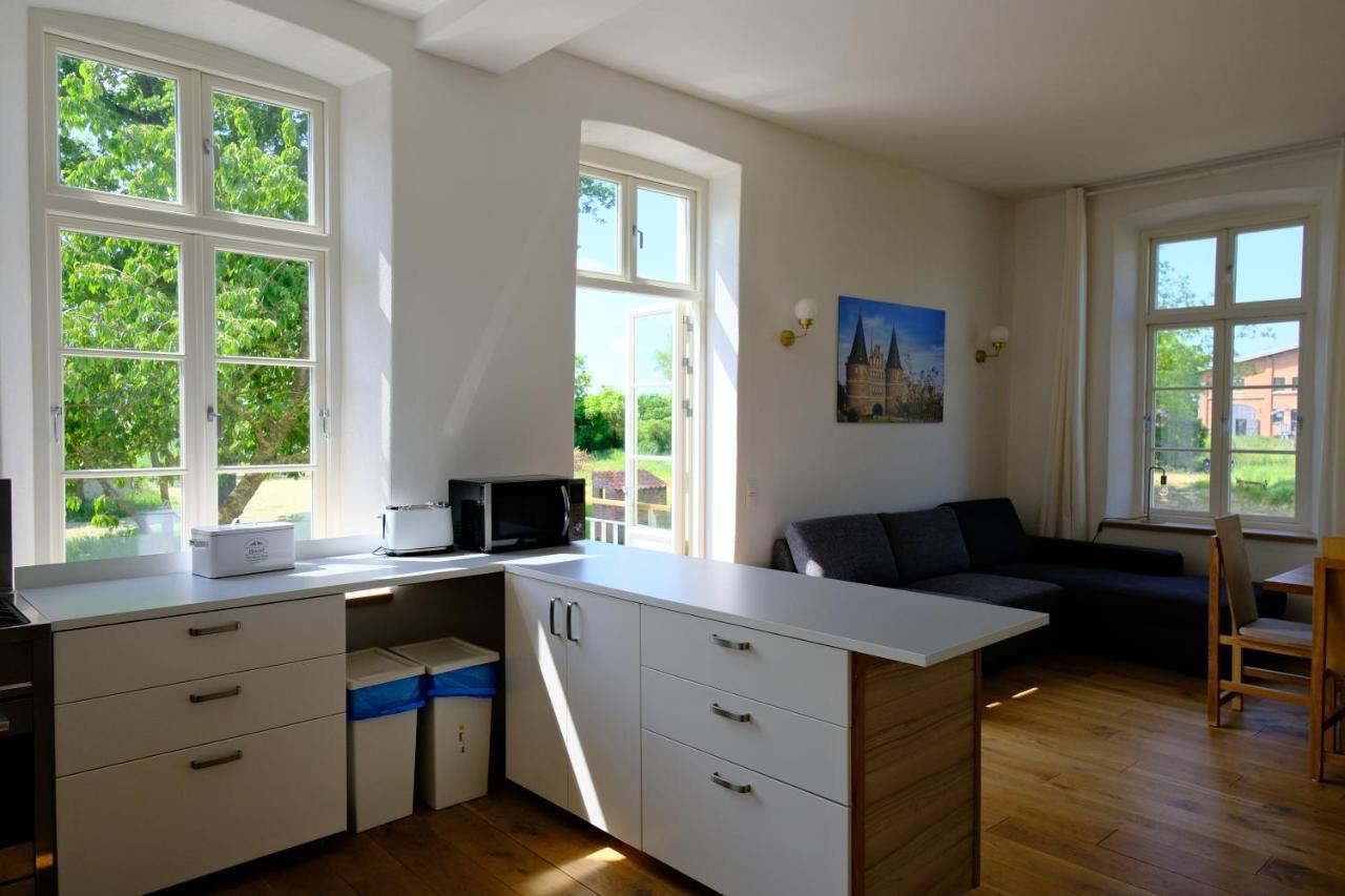 Gutshaus Fewo Luebeck Dassow Exterior foto